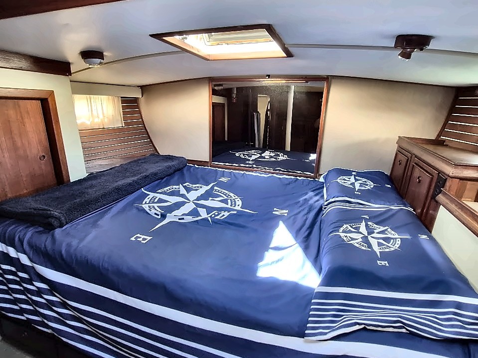 Silver Queen aft master stateroom